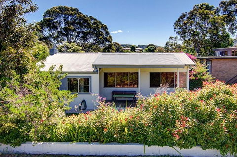 Henny's Of Merimbula - Melbourne Tourism 0