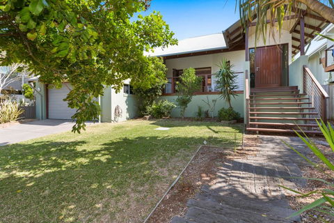 Hidden Escape On Casuarina Beech - Melbourne Tourism 2