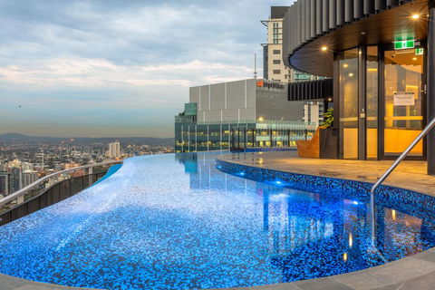 High Life Central With Pool And Car Park - Melbourne Tourism 0