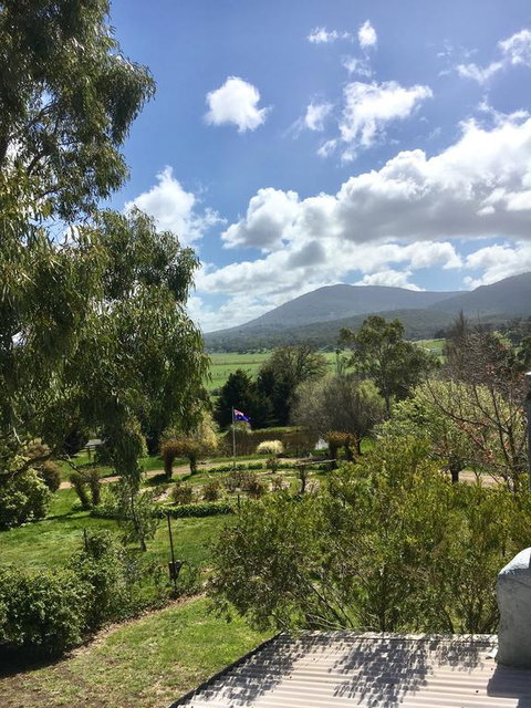 Highfield Cottage - Melbourne Tourism 3