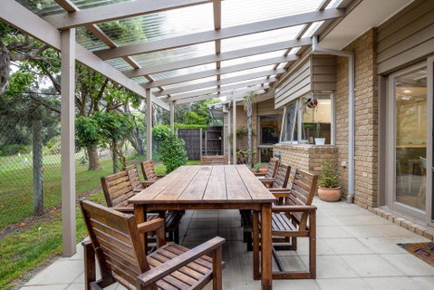 Hilltop Beach House: Newly Updated - Melbourne Tourism 0