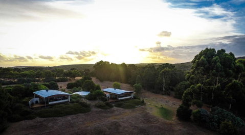 Hilltop Studios - Melbourne Tourism 3