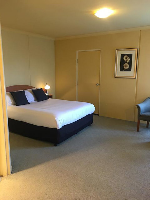 Hopkins House Motel & Apartments - Melbourne Tourism 3