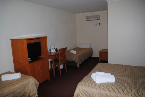 Horse & Jockey Hotel Motel - Melbourne Tourism 2