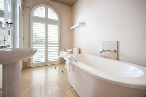 Hotel Frangos - Melbourne Tourism 3