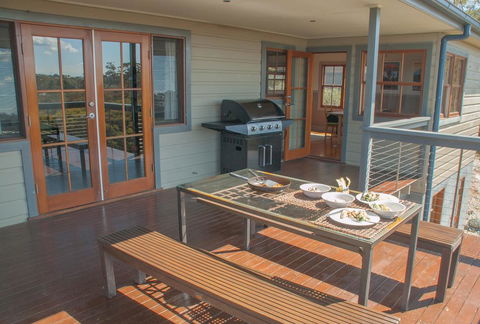 Ironstone Views - Melbourne Tourism 3