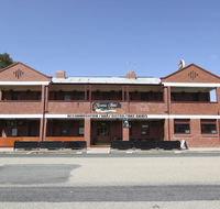 Kaneira Hotel - Melbourne Tourism