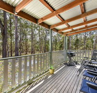 Kangaroo Cottage - cute Accom in bushland setting - Melbourne Tourism