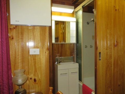 Karelia Alpine Lodge - Melbourne Tourism 3