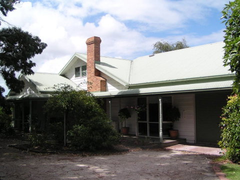 Karingal Homestead B&B - Melbourne Tourism 1
