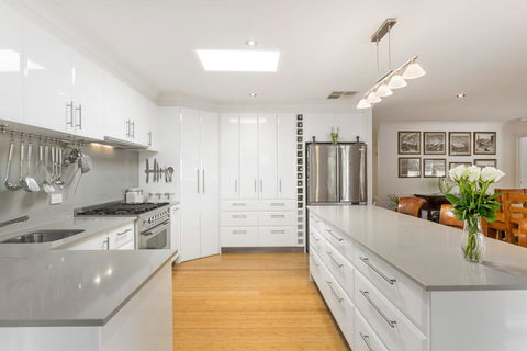 KARINYA - MORNINGTON - Melbourne Tourism 1