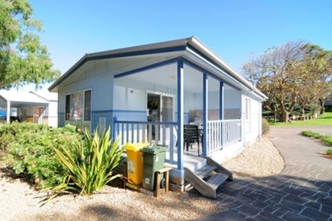 Kendalls Beach Holiday Park - Melbourne Tourism 0