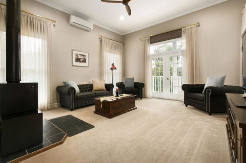 Kerami Manor & Day Spa - Melbourne Tourism 2