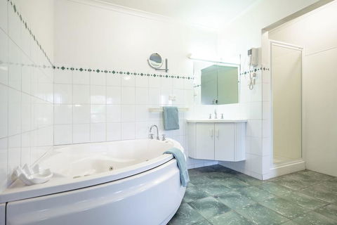 Kerang Valley Resort - Melbourne Tourism 2