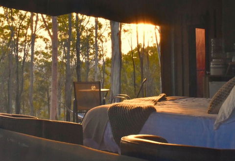 Ketchup's Bank Glamping - Melbourne Tourism 1