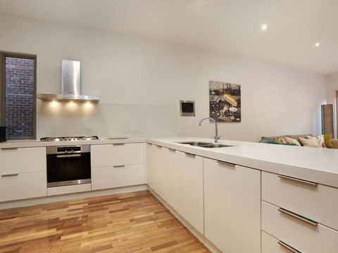 Kew Luxury Townhouse - Melbourne Tourism 1