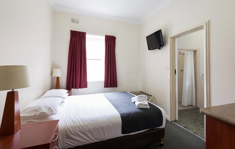 Knickerbocker Hotel - Melbourne Tourism 0