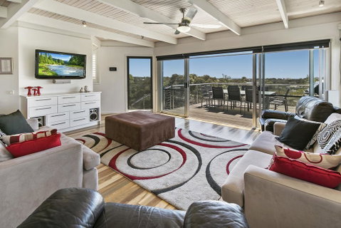 Koonya Beach Escape - Melbourne Tourism 0