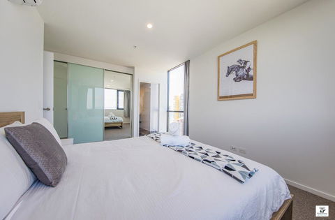 KOZYGURU BROADBEACH AMAZING VIEW 2 BED APT + FREE PARKING WALK TO BEACH QBR004 - Melbourne Tourism 2