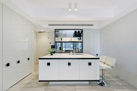 KOZYGURU HAYMARKET SYDNEY CITY VIEW 2 BED STUNNING APT NHA178-1206 - Melbourne Tourism 1