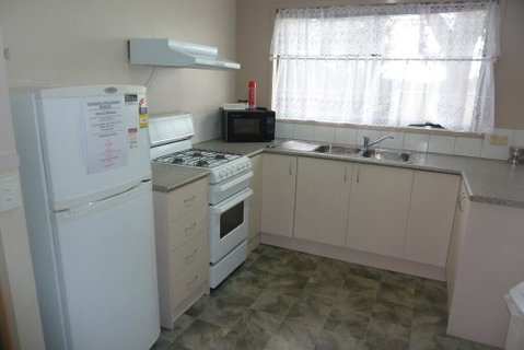 Lakes Entrance Country Cottages - Melbourne Tourism 3
