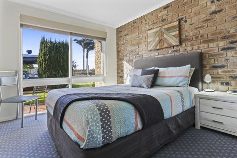 Lakeside Holiday Apartments Merimbula - Melbourne Tourism 1