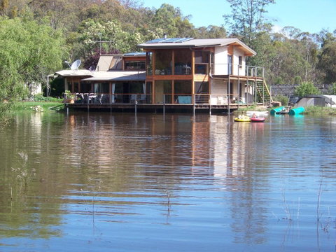 Lakeside Lodge Armidale - Melbourne Tourism 0