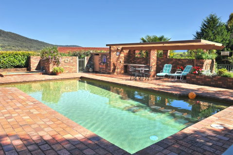 Langbrook Cottages - Melbourne Tourism 1