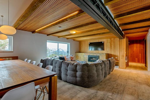 Le Chalets - Melbourne Tourism 2