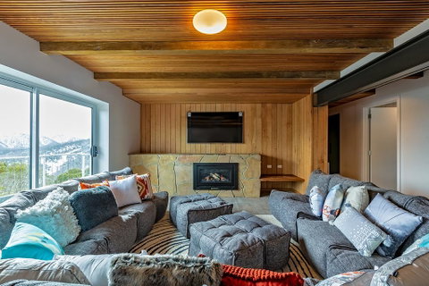 Le Chalets - Melbourne Tourism 1