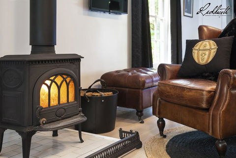 Leddicott Cottage - Melbourne Tourism 2