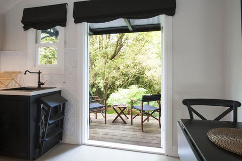 Leddicott Cottage - Melbourne Tourism 1