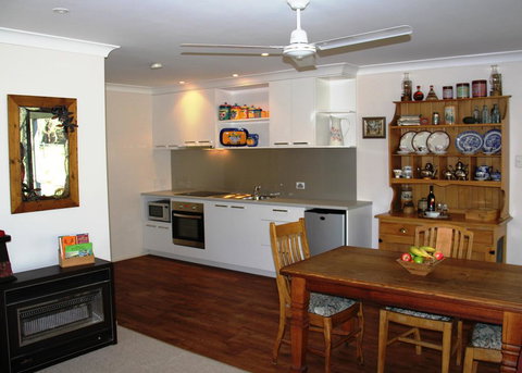 Leo's Rest Bathurst NSW - Melbourne Tourism 2