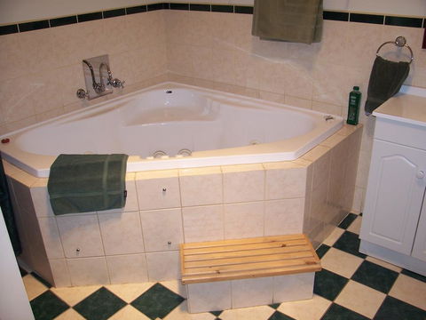 Limestone View Naracoorte - Melbourne Tourism 3