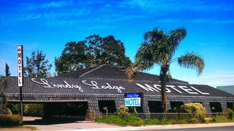 Lindy Lodge Motel - Melbourne Tourism 0