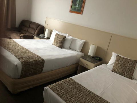 Lindy Lodge Motel - Melbourne Tourism 2