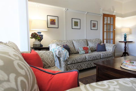 Lurline Villas - Melbourne Tourism 0