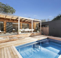 Luxe on Lydgate Family retreat with pool WiFi Foxtel walk to beach - Melbourne Tourism