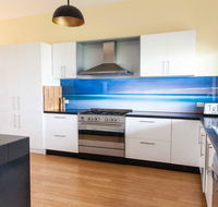 Luxurious Waterfront 10 minutes drive to Phillip Island sleeps 12 - Melbourne Tourism