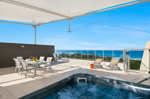 LUXURY BALE PENTHOUSE & JACUZZI SPA 1328 NORTH CULTURE - Melbourne Tourism 1
