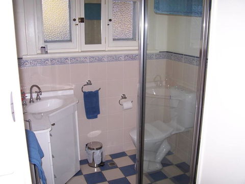 MacDonnell House Naracoorte - Melbourne Tourism 0