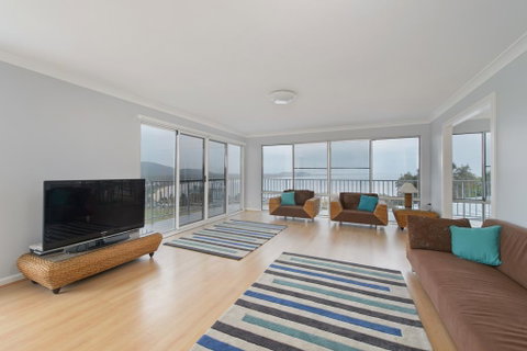 Malibu Holiday House, 6 Dulconghi Street - Melbourne Tourism 3