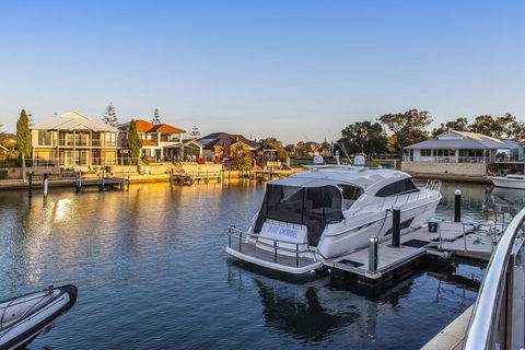 Mandurah Canals, Casa Marina - Melbourne Tourism 1