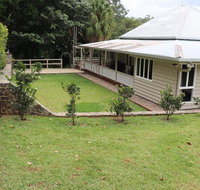 Mapleton Falls Farm House - Melbourne Tourism