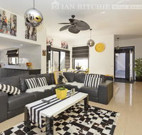 Marilyns Place Private  Spacious  Central - Melbourne Tourism