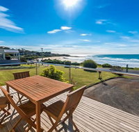 MAVI BEACH HOUSE - beachfront wifi views - Melbourne Tourism