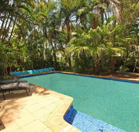 Mayfield 23 - 5 BDRM Home with Pool - Melbourne Tourism