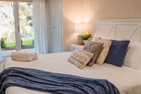 McMillans Villa 18 Metung - Melbourne Tourism 1