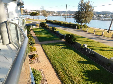 Merimbula Lake Apartments - Melbourne Tourism 3