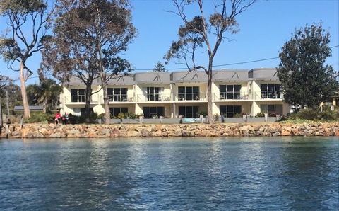 Merimbula Lake Apartments - Melbourne Tourism 0